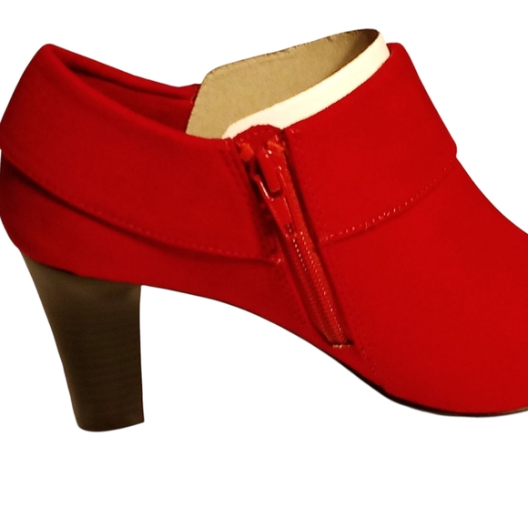 Aubrey Lynn Red Or Black Suede Booties, New In Box, 3" Block Heel, Zipper/Buckle - Picture 6 of 15